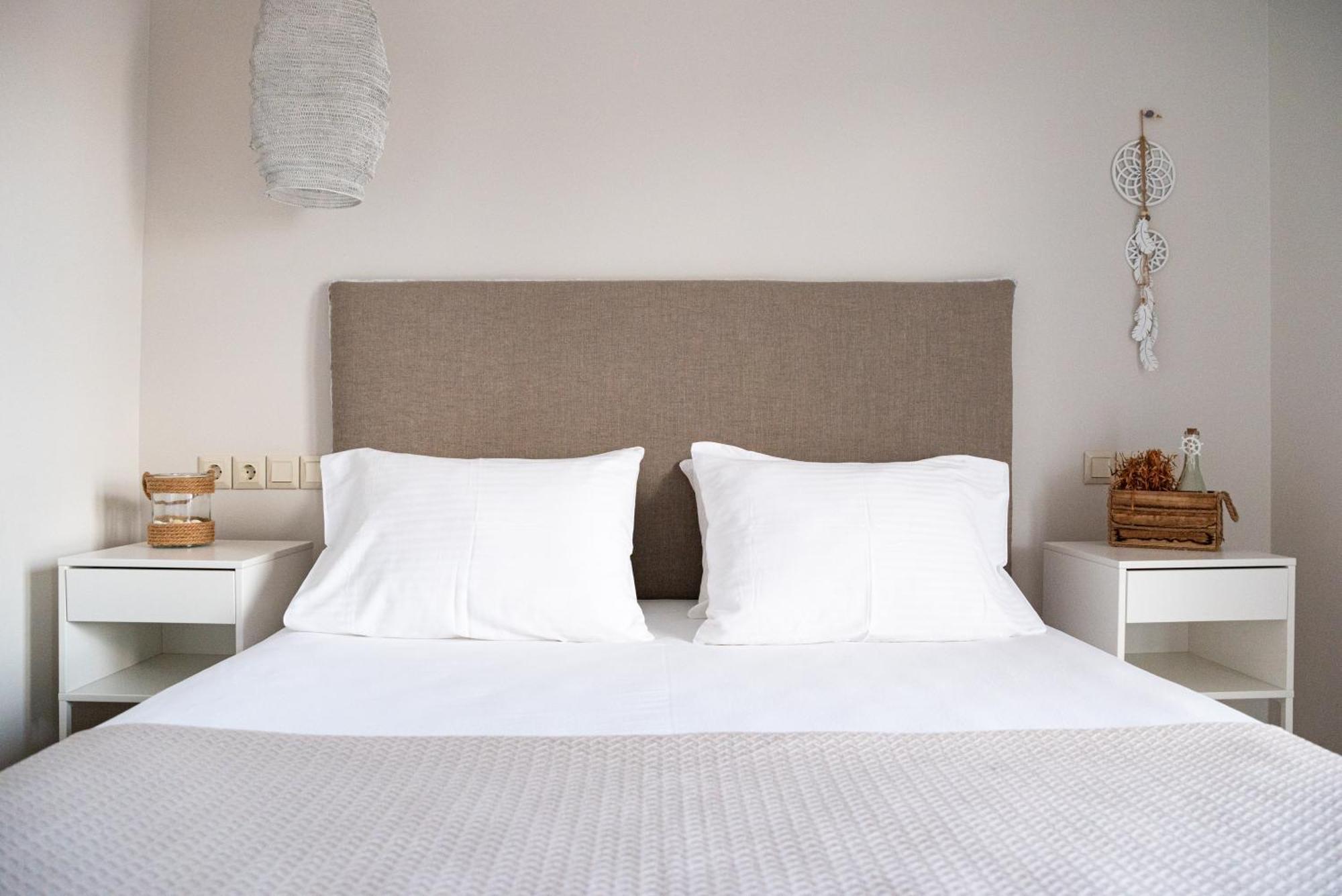 Cos Seafront Apartments 게라크니 외부 사진