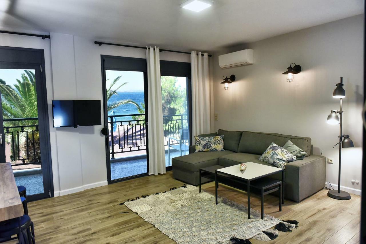 Cos Seafront Apartments 게라크니 외부 사진